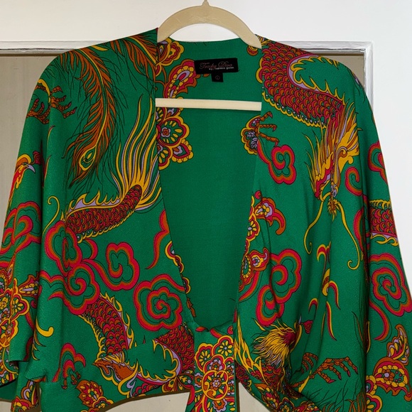 *SOLD* 1930s Wrap Top - Phoenix and Dragons - Picture 5 of 7